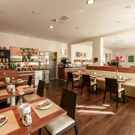 Sued 4* Γκρατς