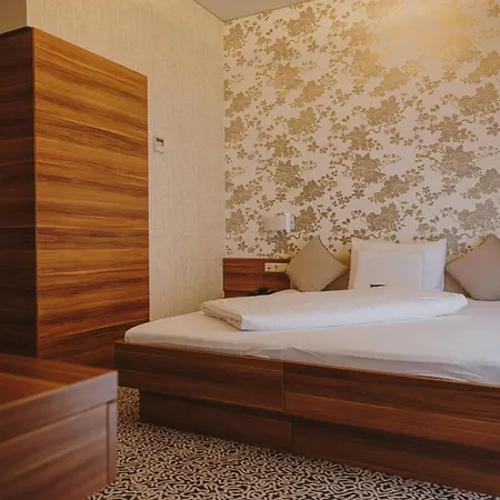 Sued 4* Štýrský Hradec